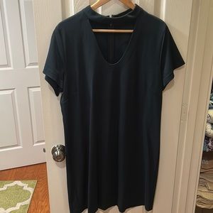 Sanctuary knit dress, deep green with key hole front size large.